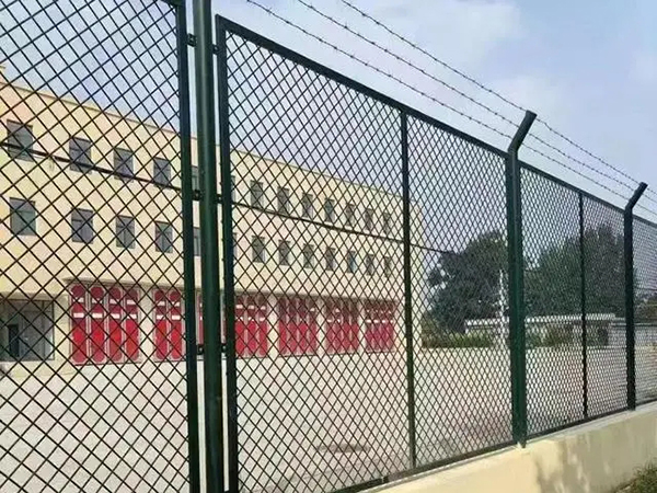 海關保稅區(qū)圍欄安裝圍欄的作用
